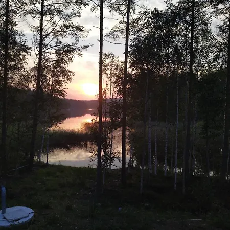 Aamiaismajoitus Lomalle